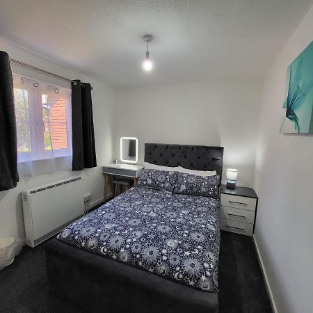 Delight Apartment, Close To Excel, London City Airport & O2! Bagian luar foto